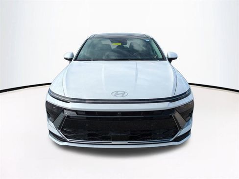 New 2025 Hyundai Sonata Limited image 3