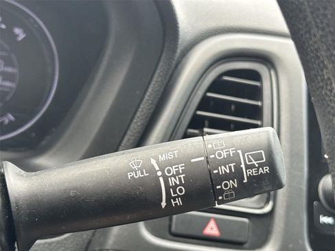 Used 2019 Honda HR-V LX image 18