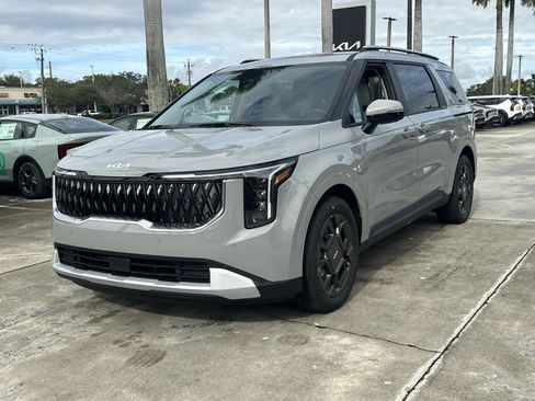 New 2026 Kia Carnival EX FWD image 2