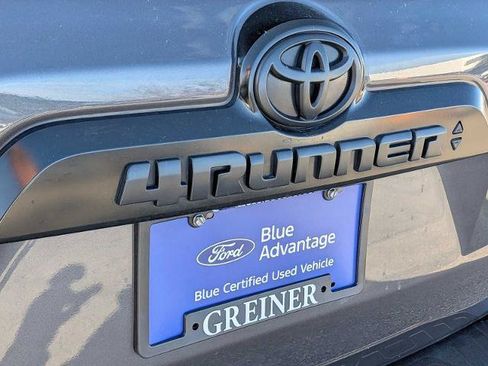 Used 2023 Toyota 4Runner TRD Off-Road Premium w/ Moonroof Package AWD/4WD image 11