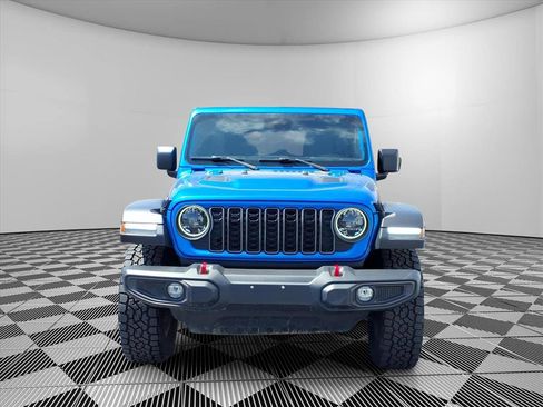 Used 2024 Jeep Wrangler Unlimited Rubicon AWD/4WD image 3