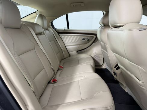 Used 2018 Ford Taurus Limited FWD image 13