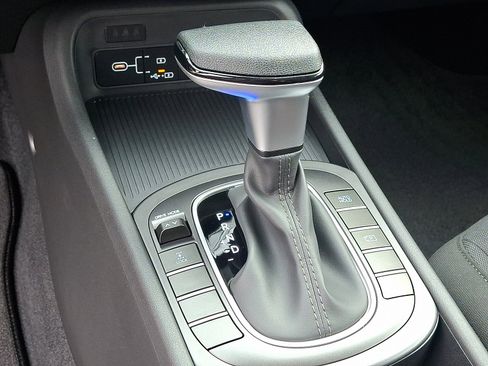 New 2026 Hyundai Kona SE image 7