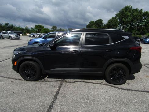 Used 2021 Kia Seltos S FWD image 4