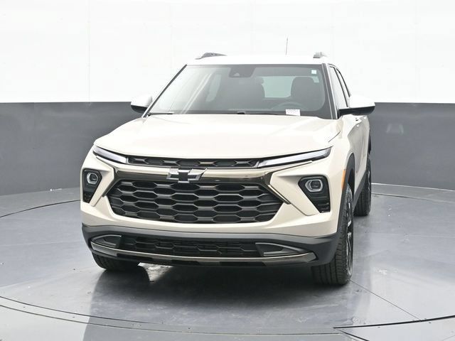 New 2026 Chevrolet TrailBlazer ACTIV AWD/4WD image 2