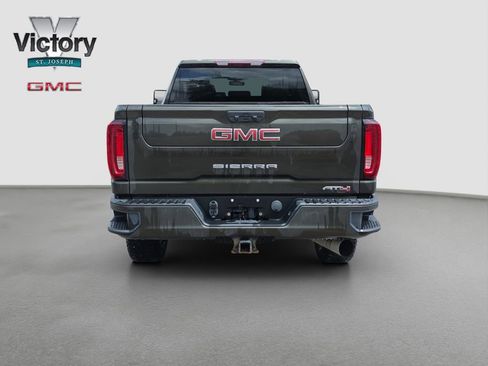 Used 2022 GMC Sierra 2500 AT4 AWD/4WD image 16