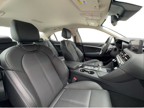 Used 2026 Genesis G70 2.5T RWD image 28