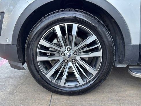 Used 2017 Ford Explorer Platinum image 9