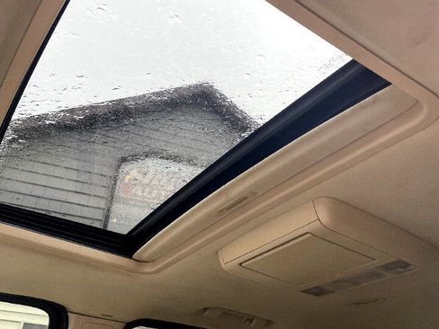 Used 2007 Cadillac Escalade ESV ESV w/ Information Package image 14