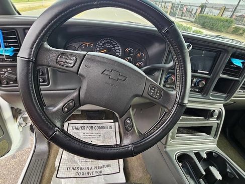 Used 2004 Chevrolet Silverado 2500 LT w/ Skid Plate Package image 25