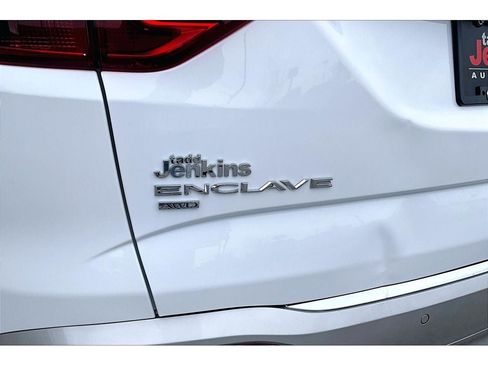 Used 2022 Buick Enclave Premium image 35