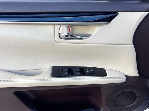 Used 2017 Lexus ES 350 w/ Accessory Package 2 image 18