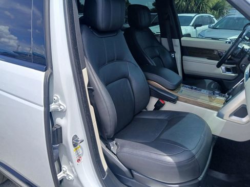 Used 2019 Land Rover Range Rover Supercharged AWD/4WD image 19