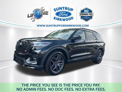 Used 2025 Ford Explorer ST AWD/4WD image 1