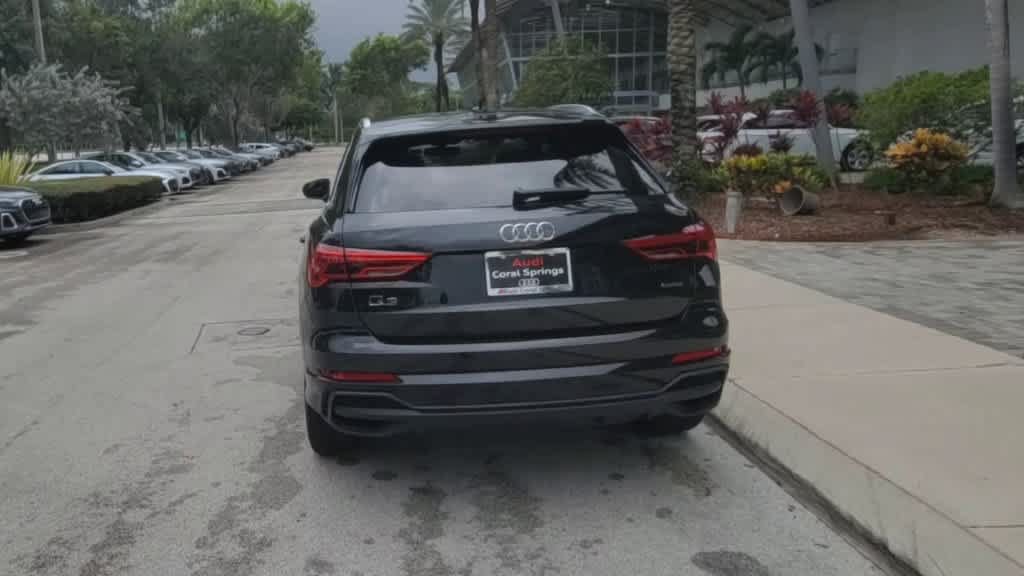 Certified 2024 Audi Q3 2.0T Premium AWD/4WD image 7
