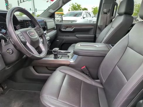 Certified 2022 GMC Sierra 1500 SLT w/ SLT Premium Plus Package AWD/4WD image 17