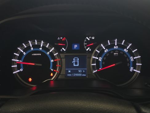 Used 2016 Toyota 4Runner Limited AWD/4WD image 17