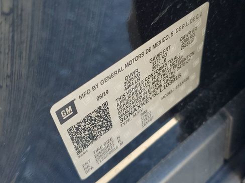 Used 2020 Chevrolet Equinox LT image 37