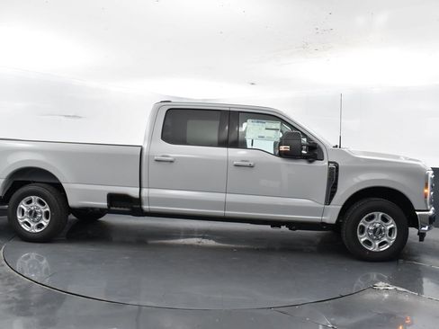 New 2026 Ford F250 XLT w/ XLT Premium Package image 5