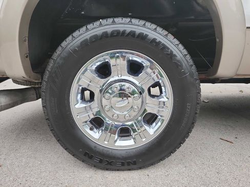 Used 2012 Ford F250 Lariat w/ Lariat Ultimate Pkg AWD/4WD image 13