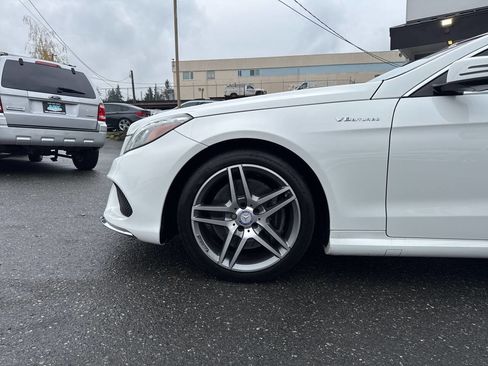 Used 2016 Mercedes-Benz E 550 Cabriolet image 2