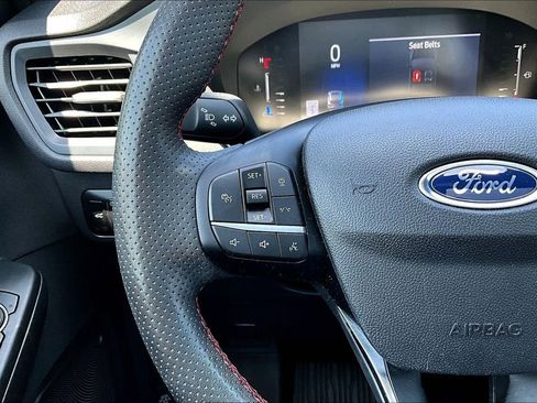 Used 2023 Ford Escape ST-Line w/ Tech Pack #1 AWD/4WD image 13