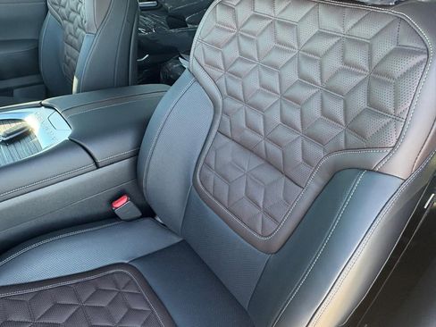 New 2026 Nissan Armada Platinum image 18