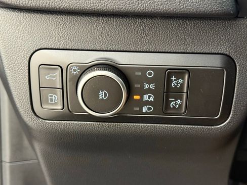 New 2025 Ford Escape SE image 31