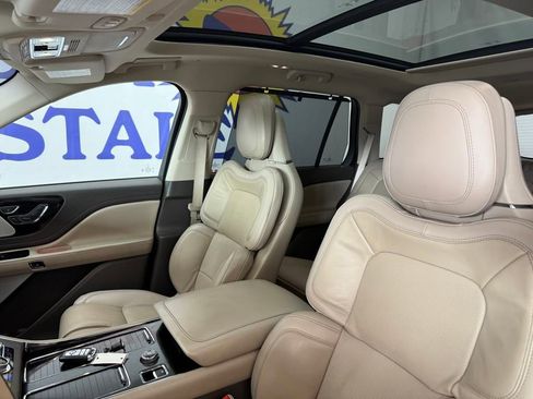 Used 2022 Lincoln Aviator Reserve w/ Equipment Group 201A image 8