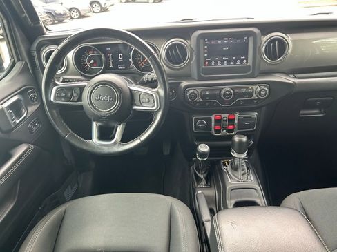 Used 2020 Jeep Wrangler Unlimited Sahara AWD/4WD image 9