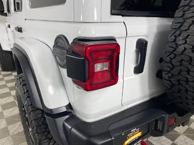 Used 2024 Jeep Wrangler Unlimited Rubicon AWD/4WD image 21