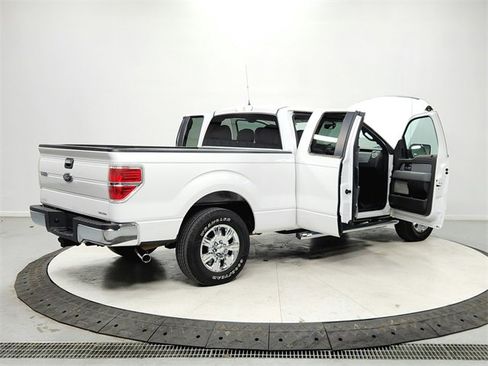 Used 2012 Ford F150 XLT w/ XLT Chrome Pkg image 15