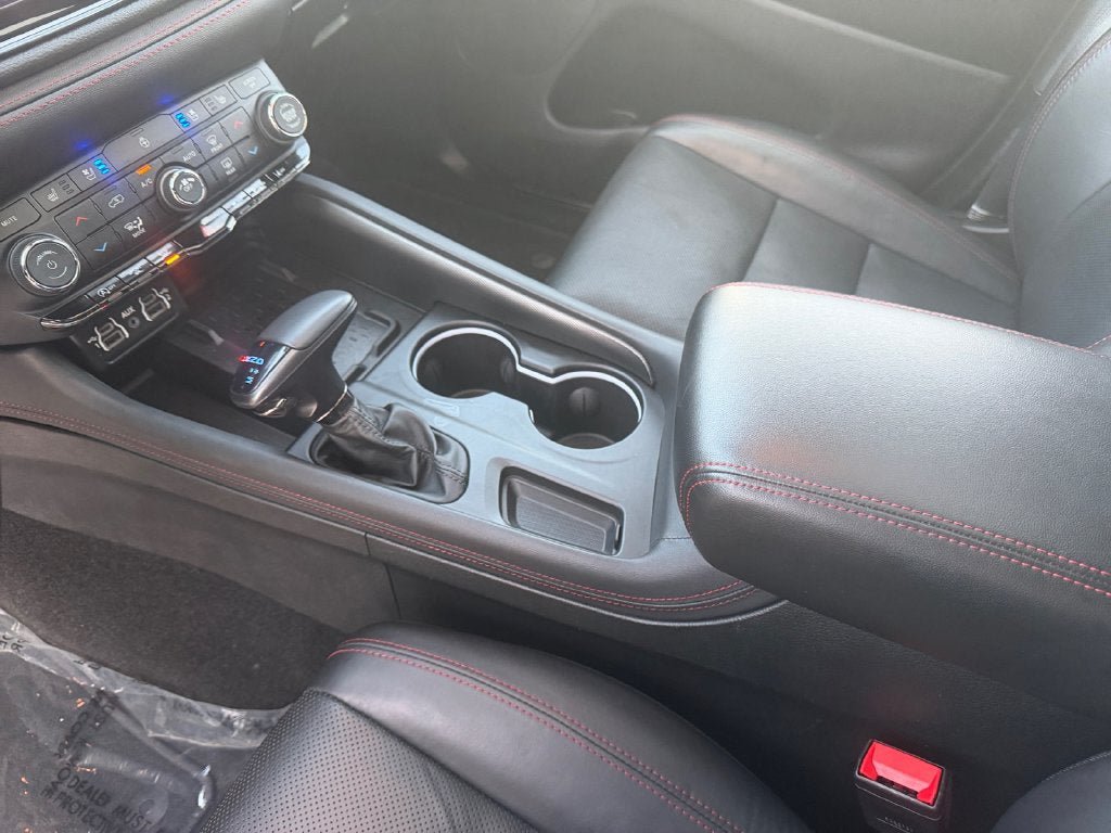 Used 2025 Dodge Durango GT AWD/4WD image 19
