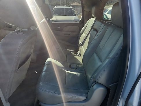 Used 2014 GMC Yukon XL SLT image 11