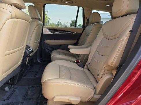 Used 2023 Cadillac XT6 Sport w/ Platinum Package image 16