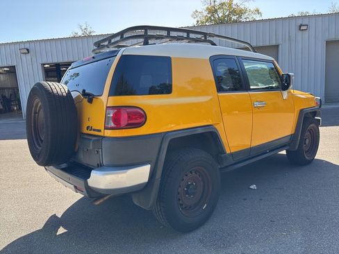 Used 2007 Toyota FJ Cruiser 4WD image 18