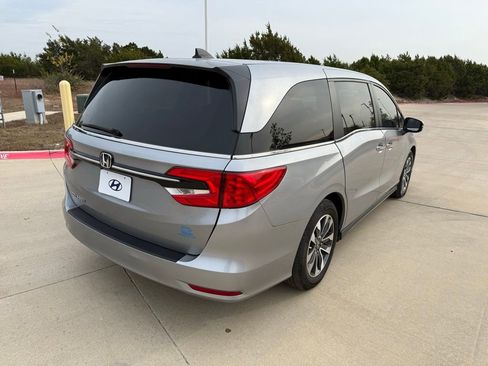 Used 2023 Honda Odyssey EX-L image 5