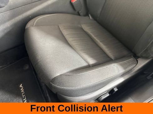 Used 2025 Nissan Altima 2.5 SV FWD image 14