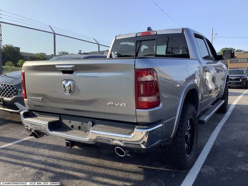 Used 2019 RAM 1500 Laramie AWD/4WD image 6