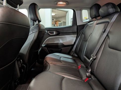Used 2022 Jeep Compass Latitude w/ Sun and Sound Group AWD/4WD image 15