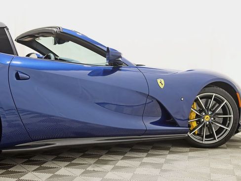 Used 2021 Ferrari 812 GTS RWD image 15