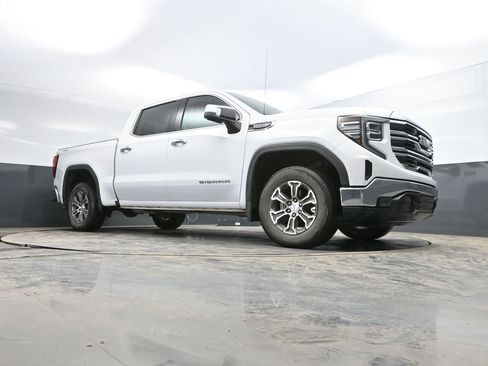 Used 2025 GMC Sierra 1500 SLT image 29