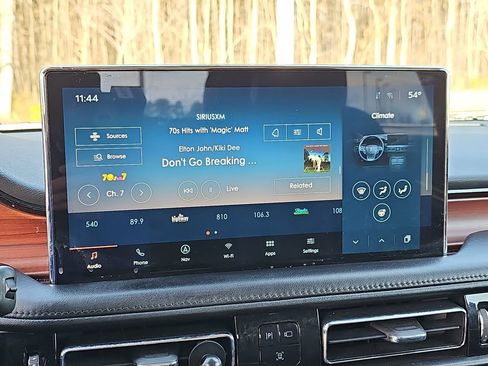 Used 2022 Lincoln Nautilus Reserve w/ Monochromatic Package image 22