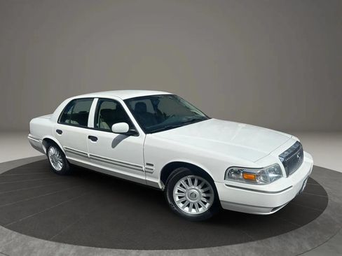 Used 2009 Mercury Grand Marquis LS RWD image 35