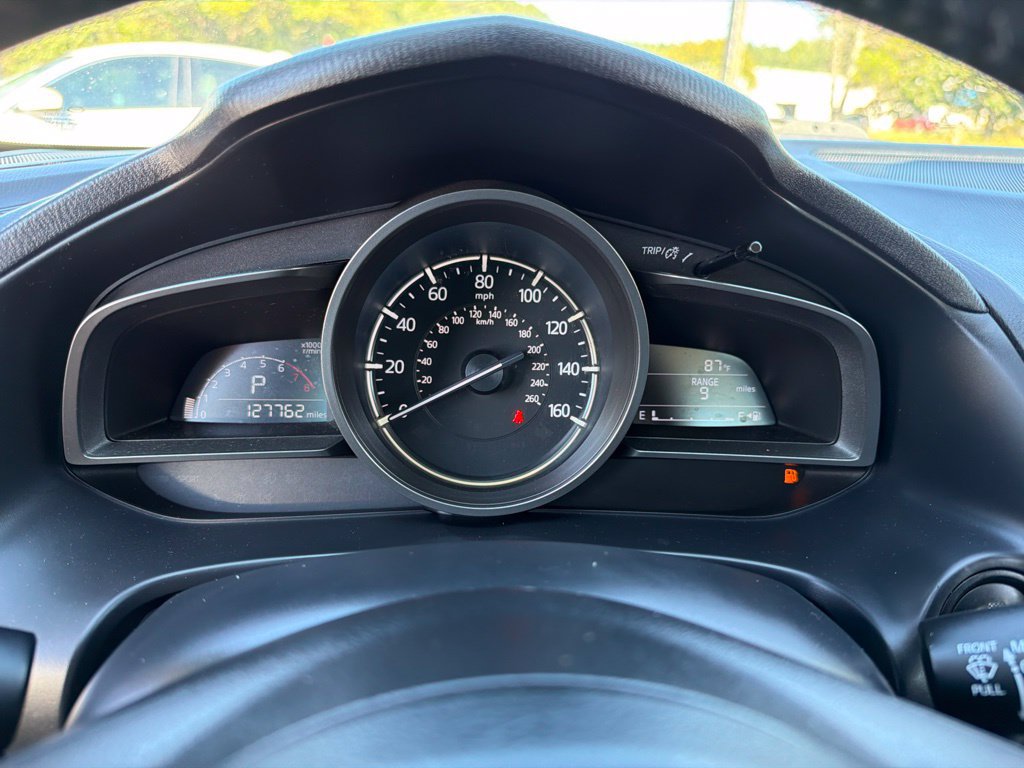 Used 2018 MAZDA MAZDA3 Touring FWD image 9