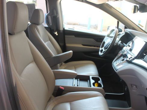 Used 2021 Honda Odyssey EX-L image 21