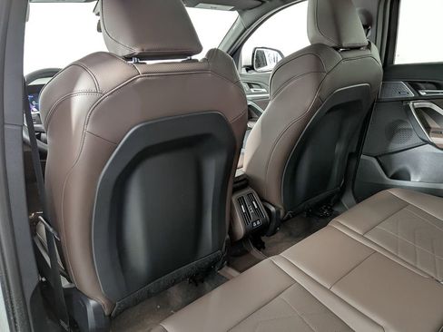 Used 2025 BMW X2 xDrive28i w/ M Sport Package AWD/4WD image 44