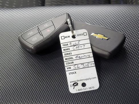Used 2025 Chevrolet Equinox LT w/ Safety and Technology Package image 26