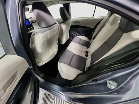 Used 2025 Toyota Corolla LE FWD image 29
