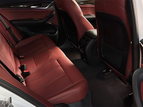 Used 2023 BMW X4 xDrive30i w/ Convenience Package image 12